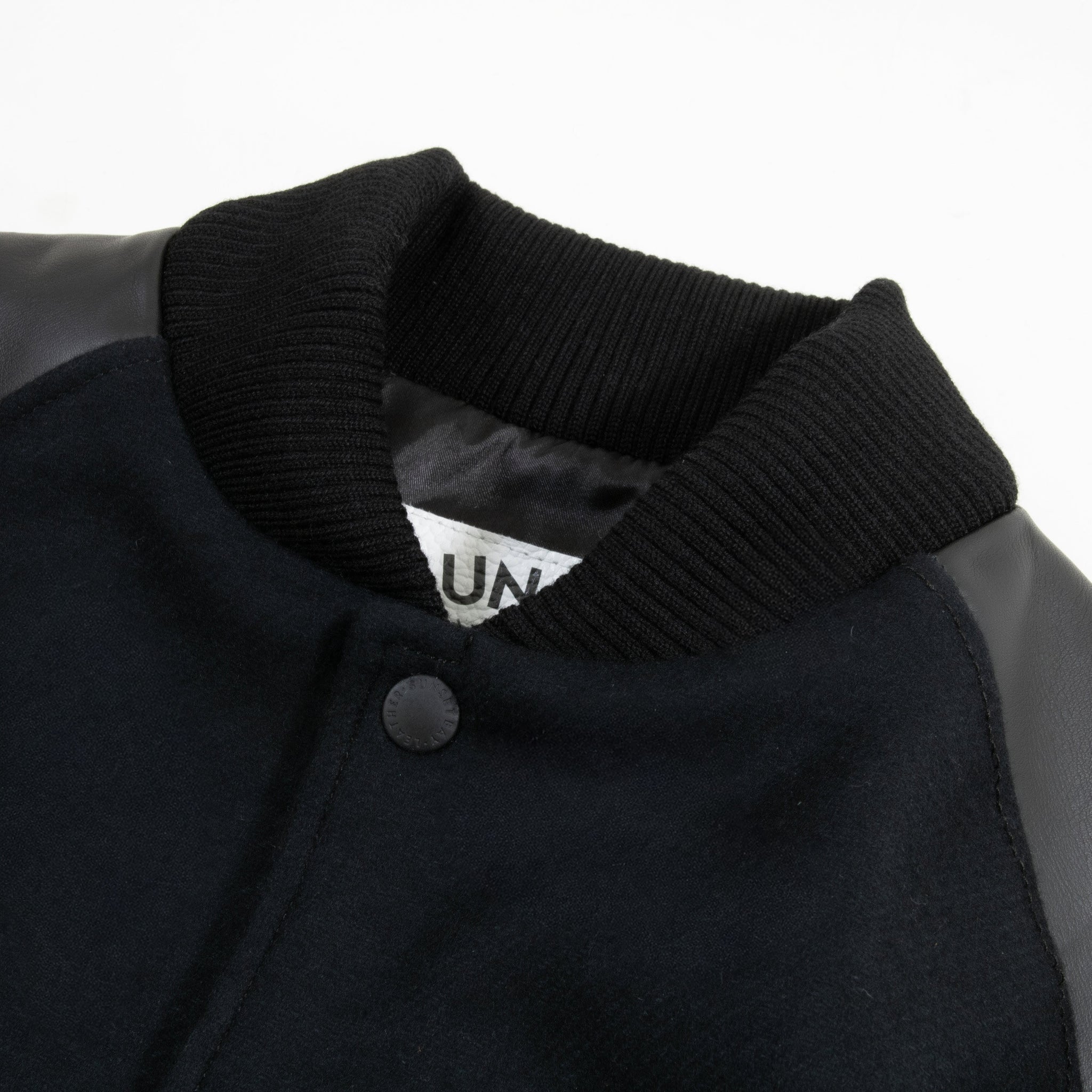 INVINCIBLES - BLACK – SUNSET BAY