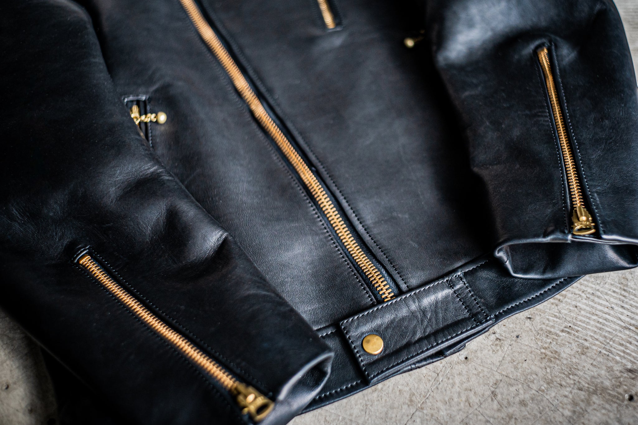 BUZZARDS - BRASS Collection - BLACK – SUNSET BAY